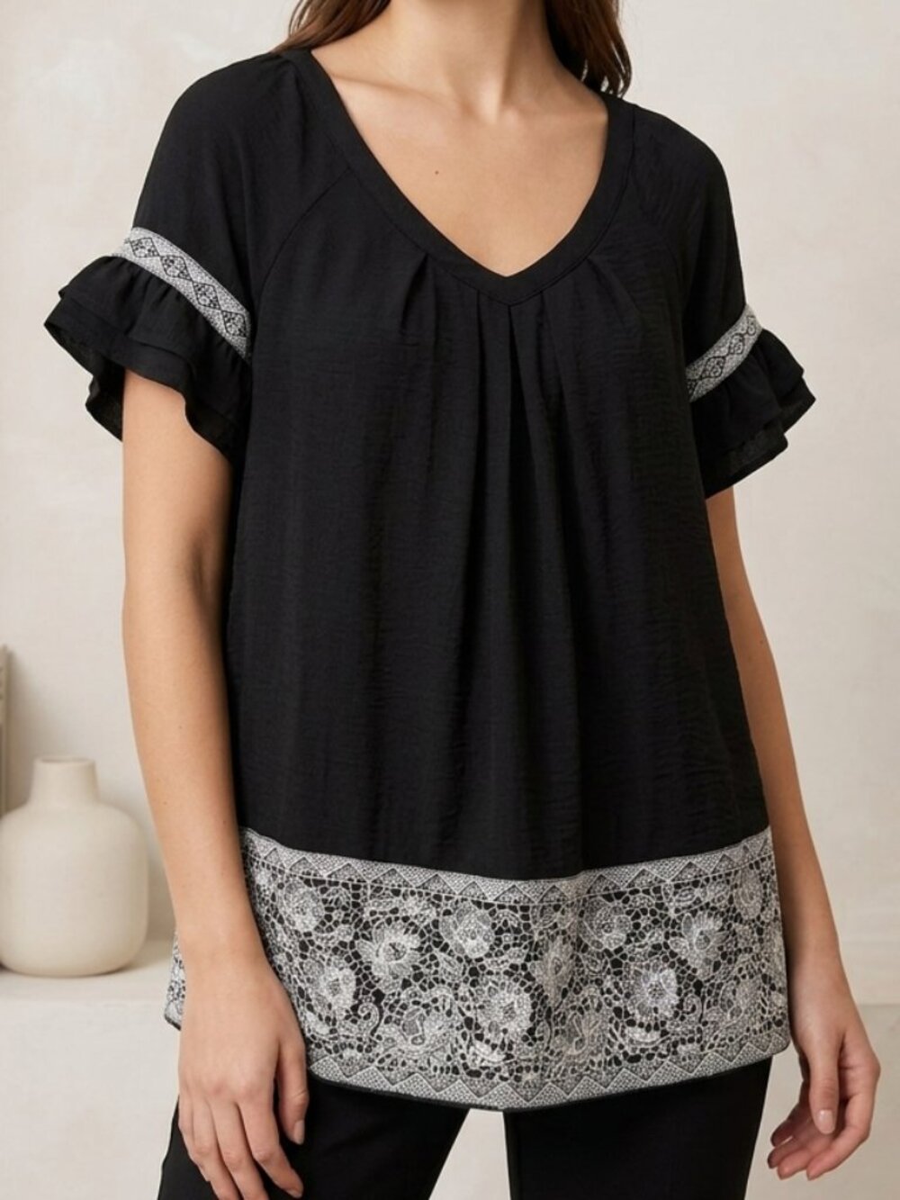 Ruffle Sleeve BCBGMAXAZRIA Black Rayon Lace Border Blouse Size L Large